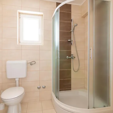 With A Parking Space Mandre, Pag - 18748 Apartament