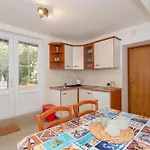 Appartement With Parking Space Mandre, Pag - 18748
