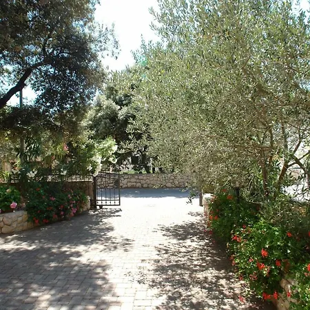 With A Parking Space Mandre, Pag - 18748 Apartment Kolan