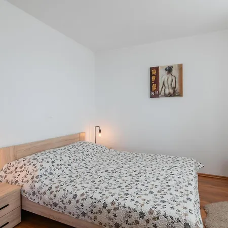 Apartment With A Parking Space Mandre, Pag - 18748 Kolan