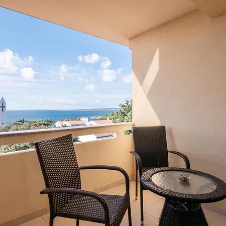 With A Parking Space Mandre, Pag - 18748 Apartment Kolan