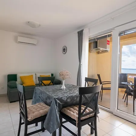 With A Parking Space Mandre, Pag - 18748 Apartment
