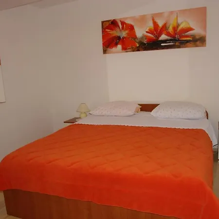 With Parking Space Mandre, Pag - 18748 *