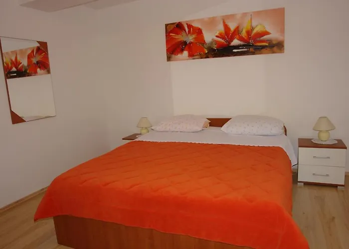 With Parking Space Mandre, Pag - 18748 *