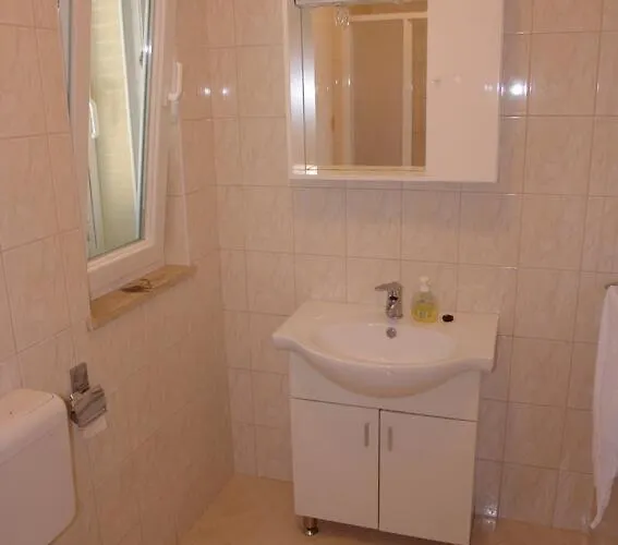 With Parking Space Mandre, Pag - 18748 *