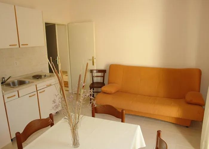 With Parking Space Mandre, Pag - 18748 *